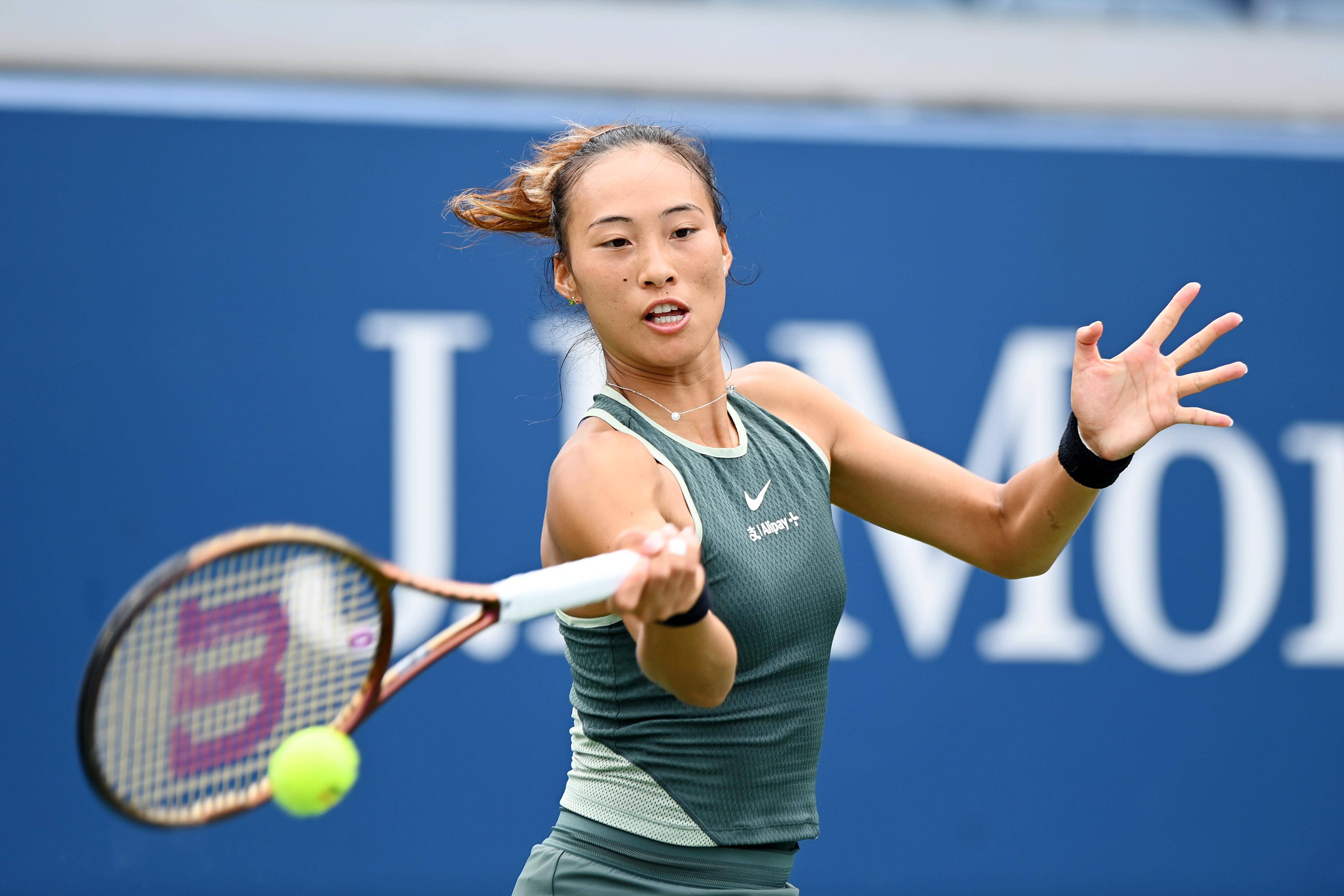 瓊斯卻打破 瓊斯卻打破